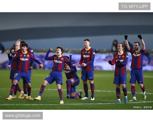 巴伦西亚主场迎战巴塞罗那力争主场首胜展现斗志