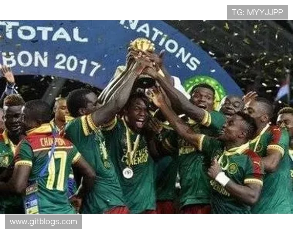 河床与罗萨的精彩对决比分分析及赛后总结